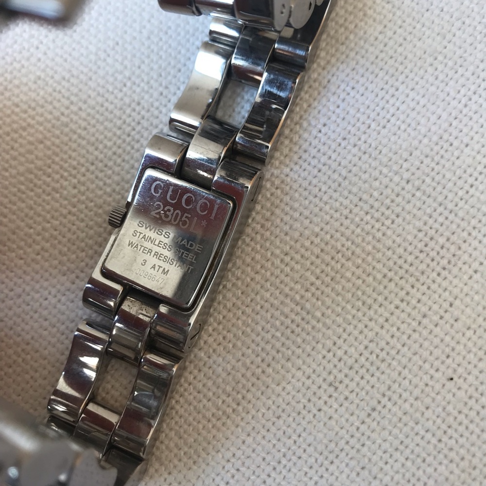 GUCCI 2305L Quartz Stainless Steal Watch - Picture 3 of 5